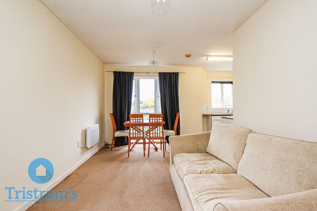 Property photo 3 of 8