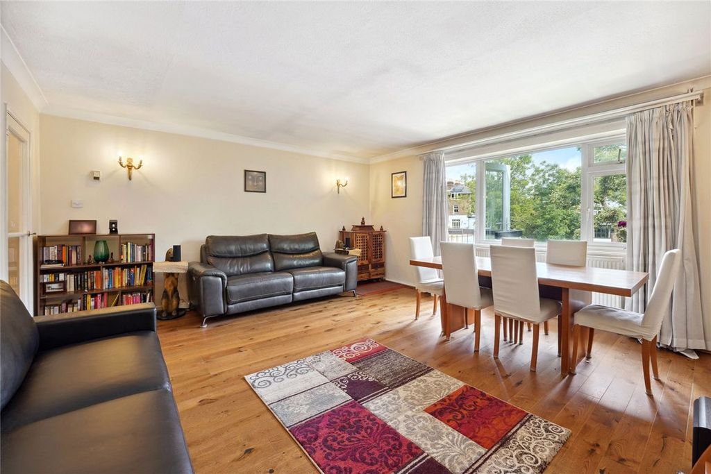 Property photo 2 of 11