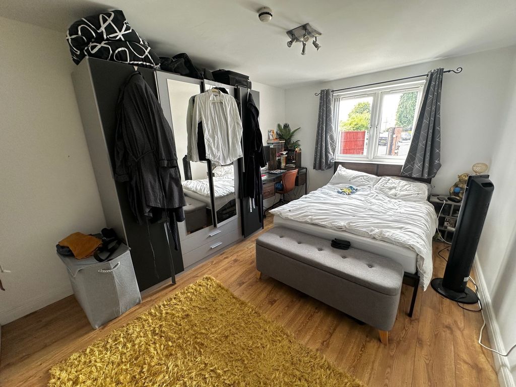 Property photo 2 of 6