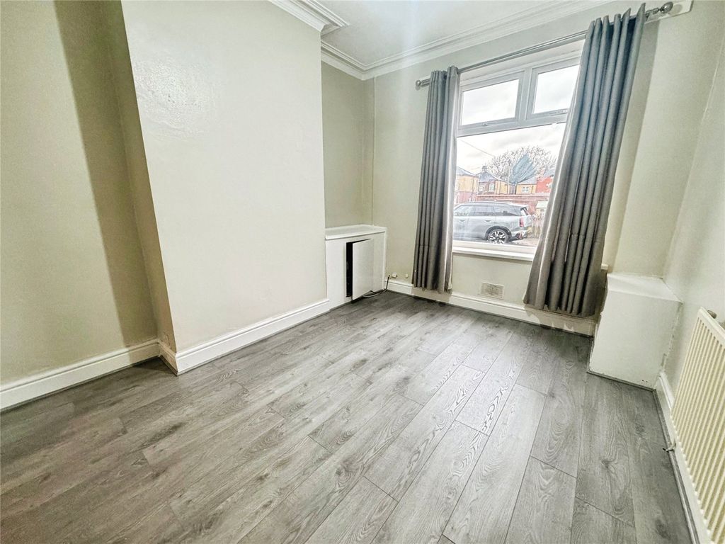 Property photo 2 of 14 Picture No. 02