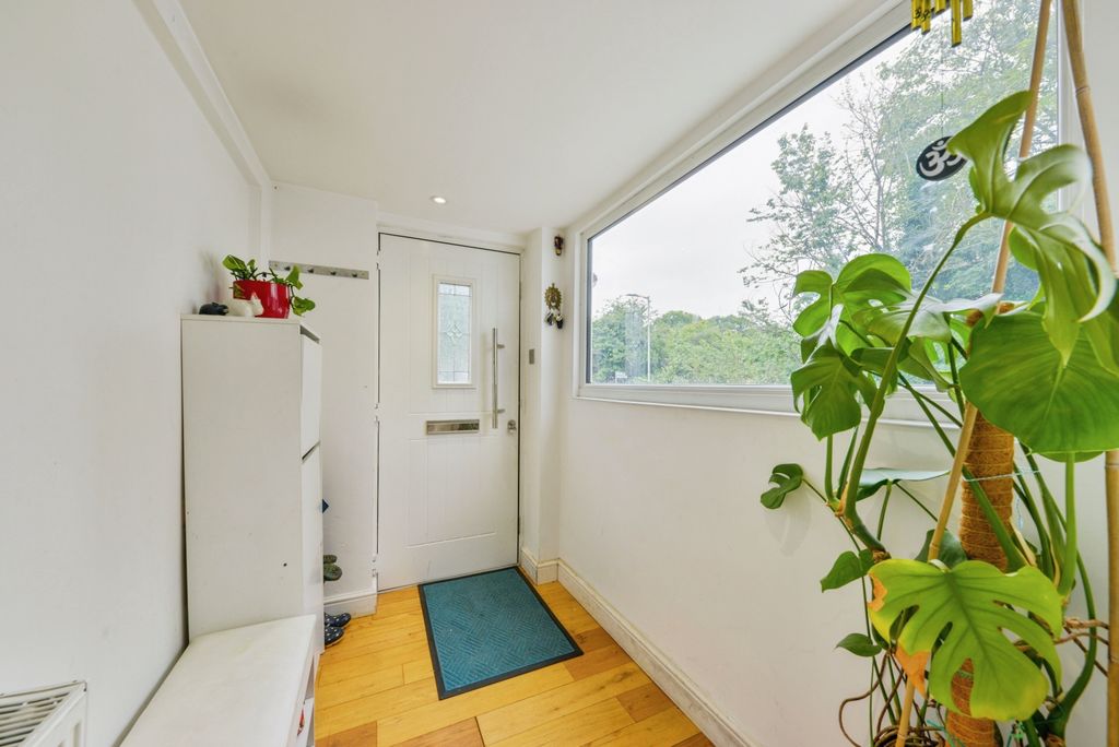 Property photo 2 of 21 Entrance Porch