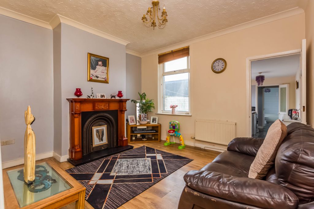 Property photo 2 of 22