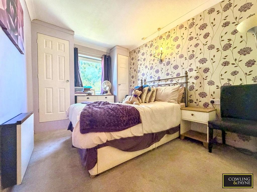 Property photo 3 of 13