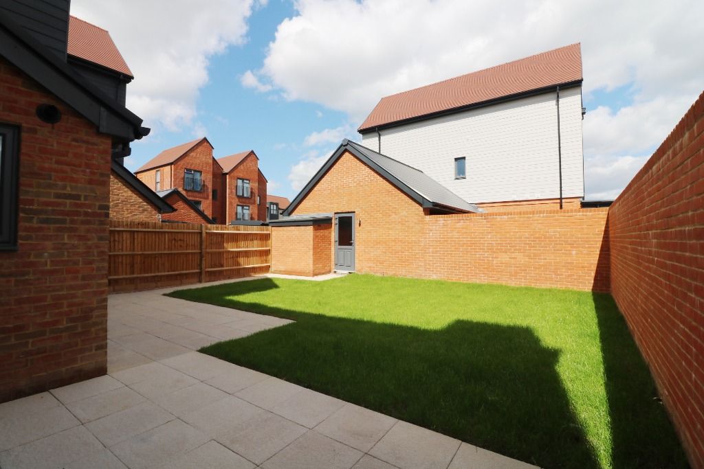 Property photo 3 of 37