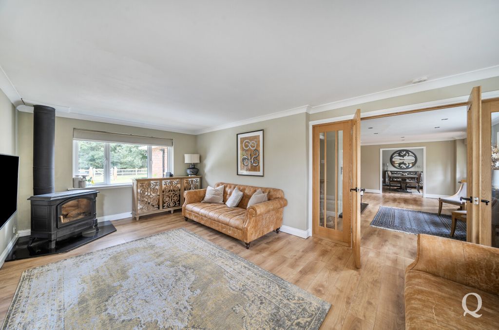Property photo 3 of 33 cc5A910d-c607-408...