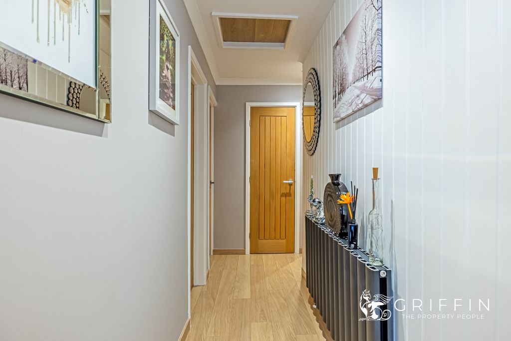 Property photo 2 of 31 Hallway
