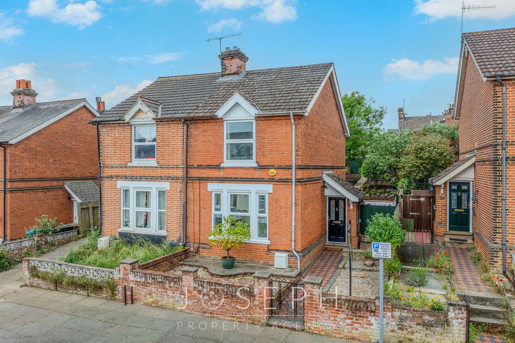 Property photo 1 of 25
