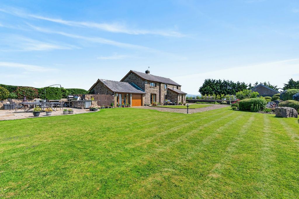 Property photo 2 of 55