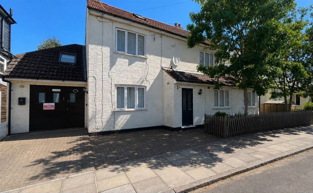 Property photo 1 of 1
