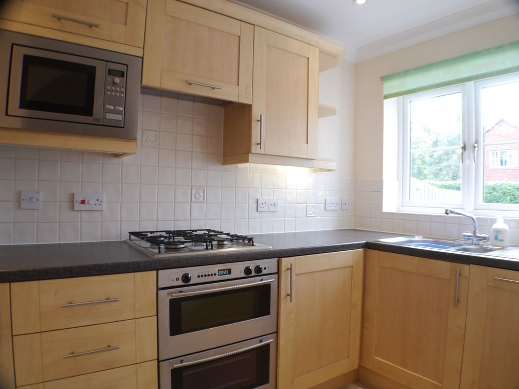 Property photo 2 of 9 Kitchen