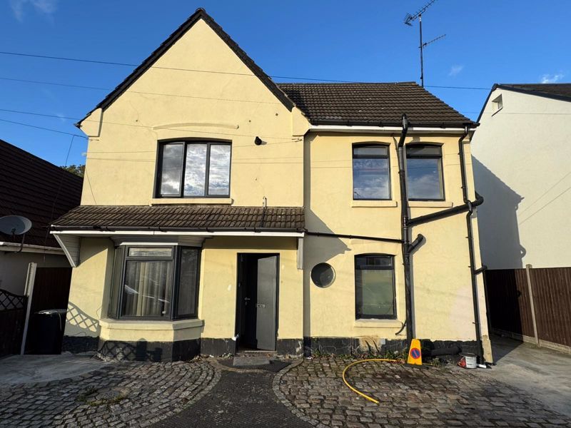 Property photo 1 of 20 Photo 5