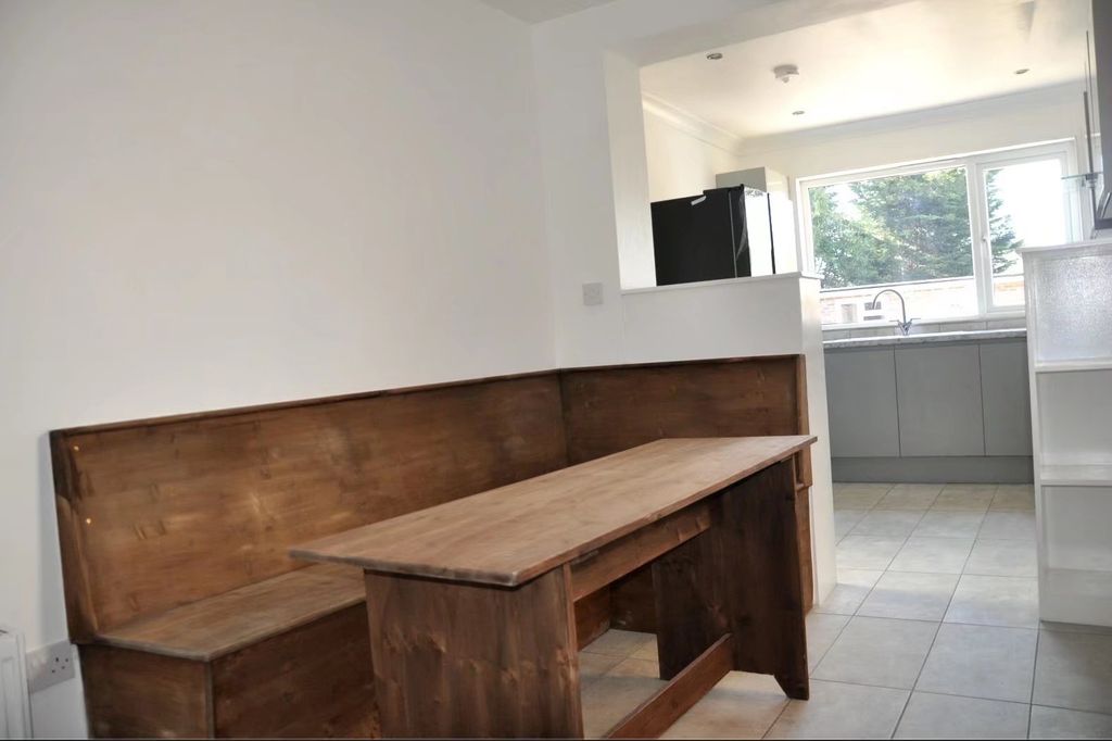 Property photo 2 of 3