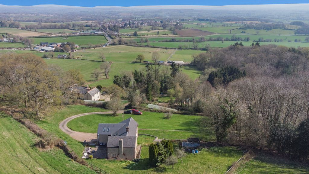 Property photo 1 of 20 P043152_19.Jpg