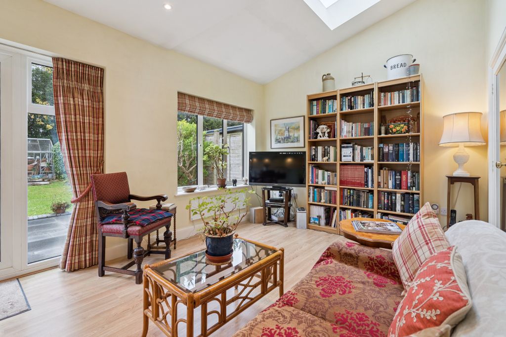 Property photo 3 of 12