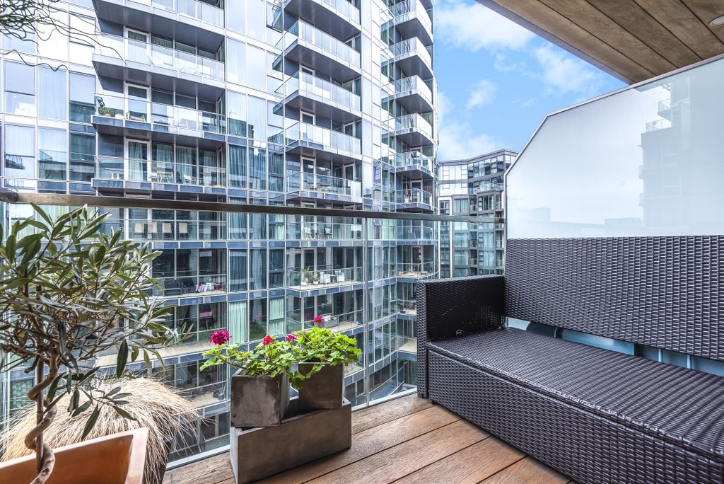 Property photo 2 of 11 460857 (6)