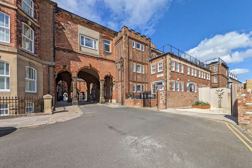 Property photo 1 of 19 4 The Arcade, Tynemouth, North Shields Ne30 4Bs