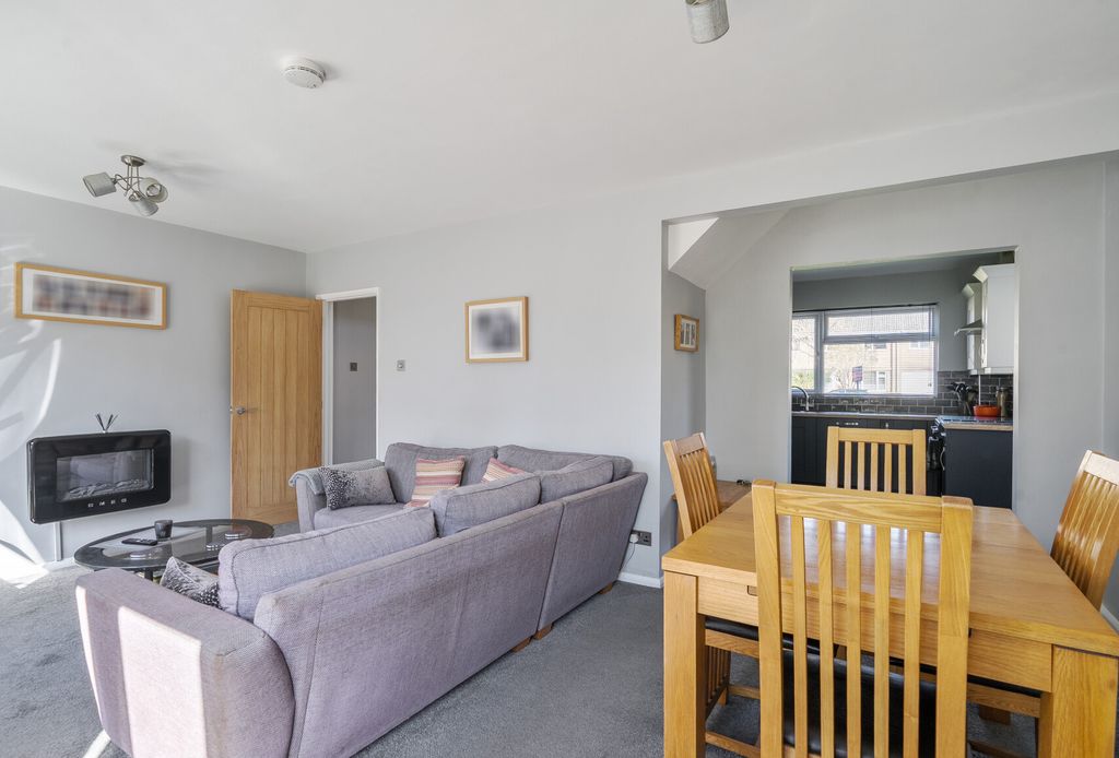 Property photo 2 of 18 1439704-12-69d3d0...