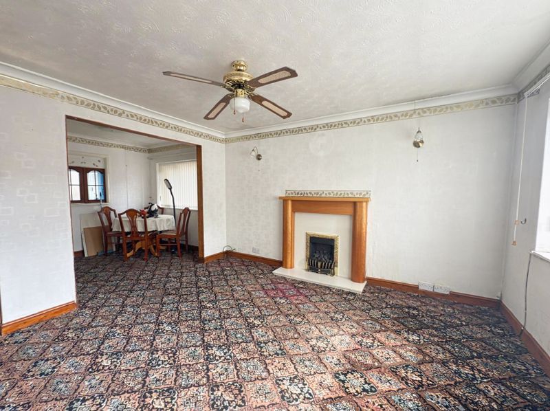 Property photo 3 of 13 Lounge/Diner