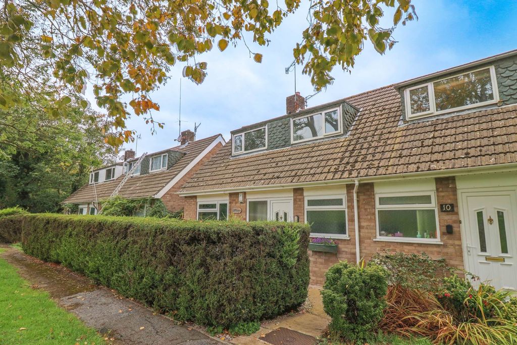 Property photo 2 of 16