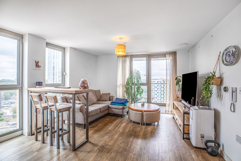 Property photo 1 of 29