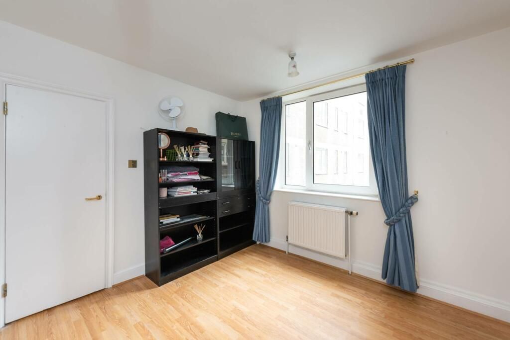 Property photo 1 of 2