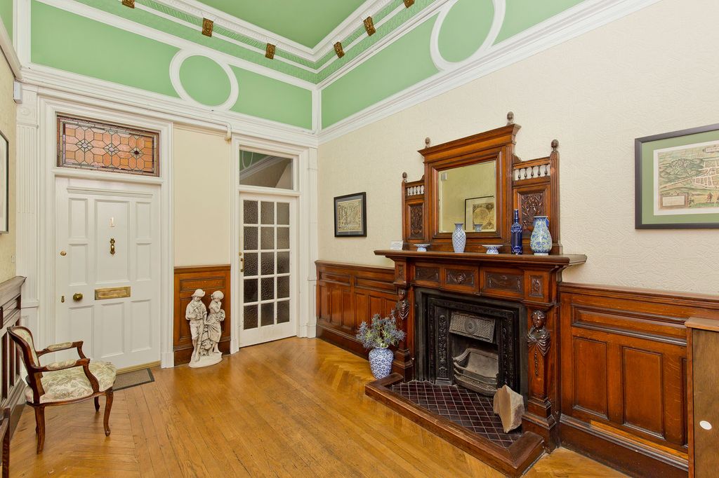 Property photo 3 of 31