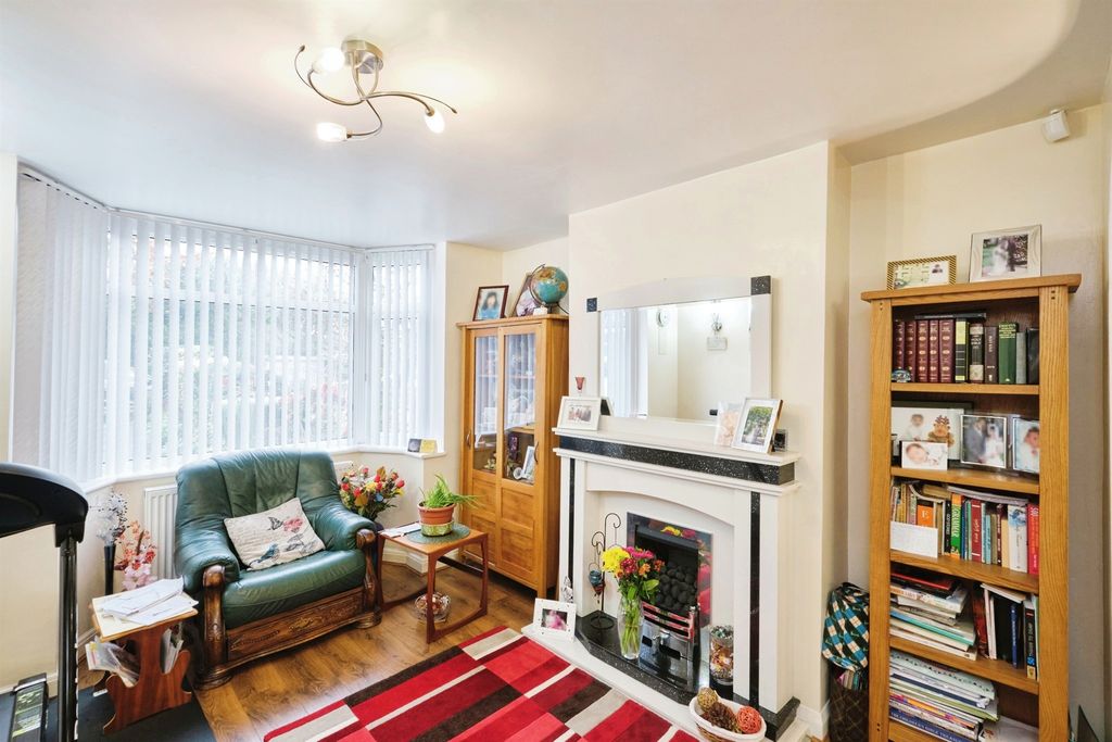 Property photo 3 of 18