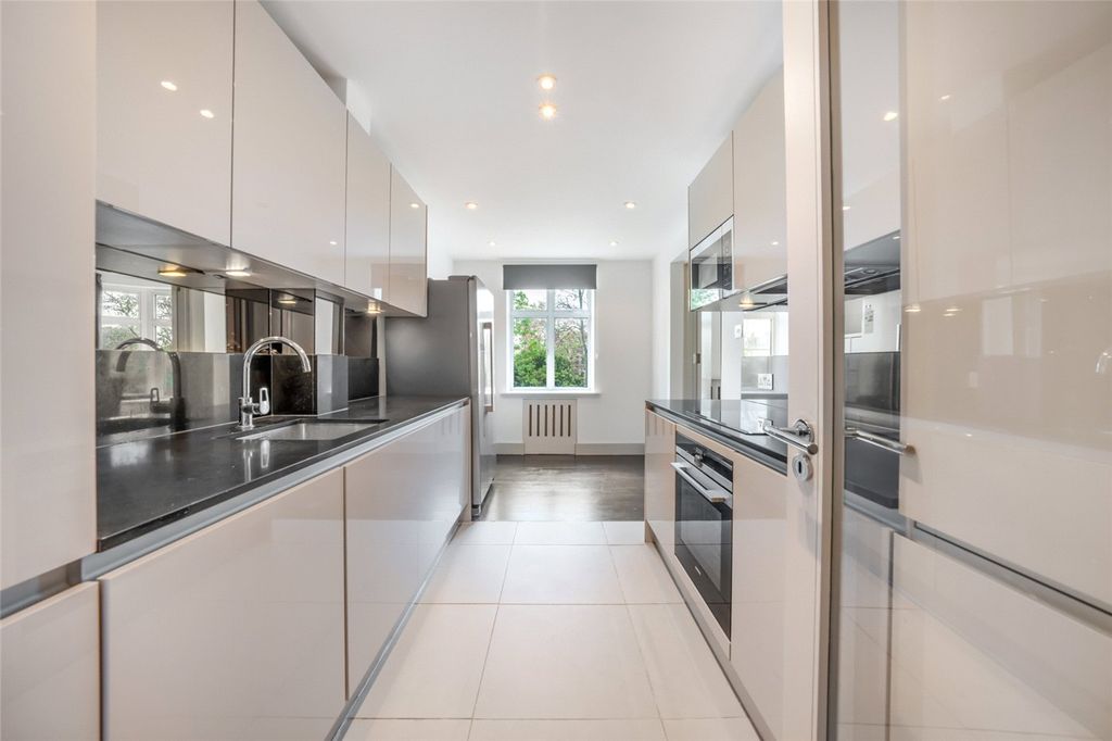 Property photo 2 of 15 Picture No. 26