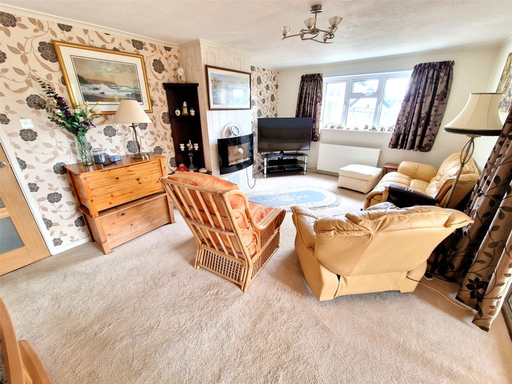 Property photo 2 of 14 Picture No. 13