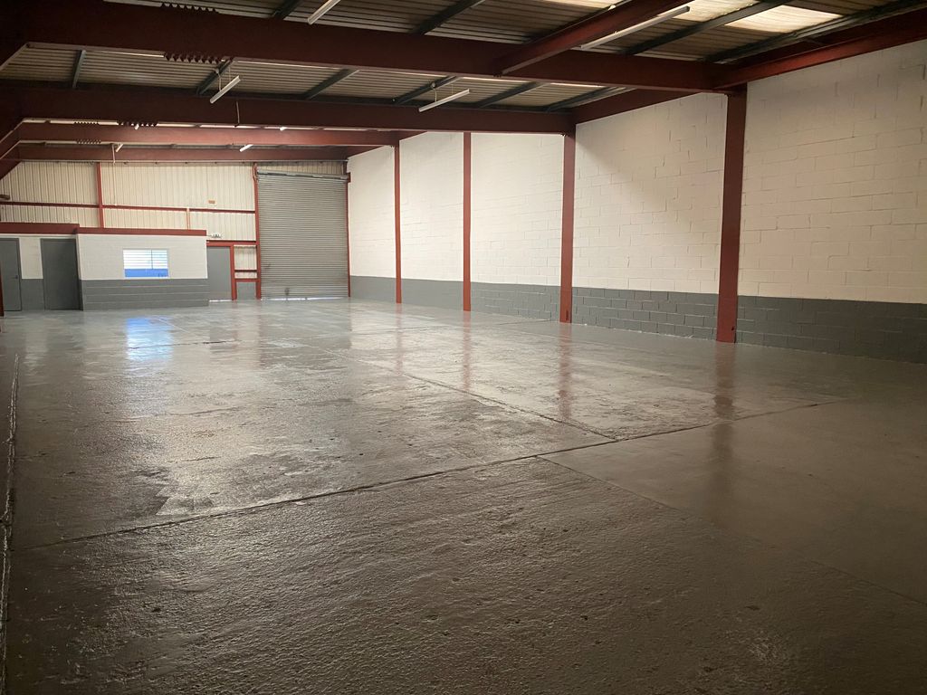 Property photo 2 of 6