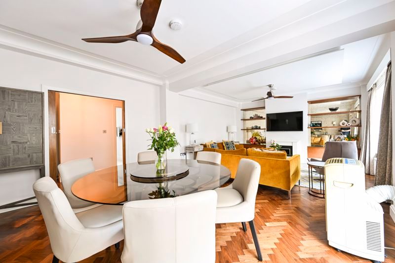 Property photo 2 of 25 Photo 4