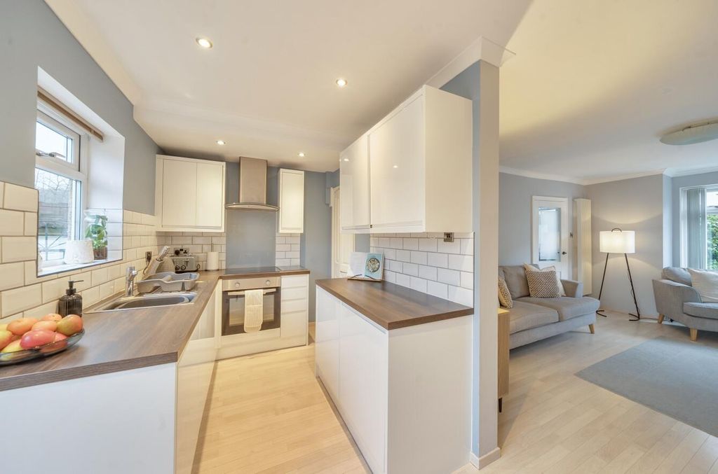 Property photo 3 of 19 1403846-11-697B5c37A7686.Jpg