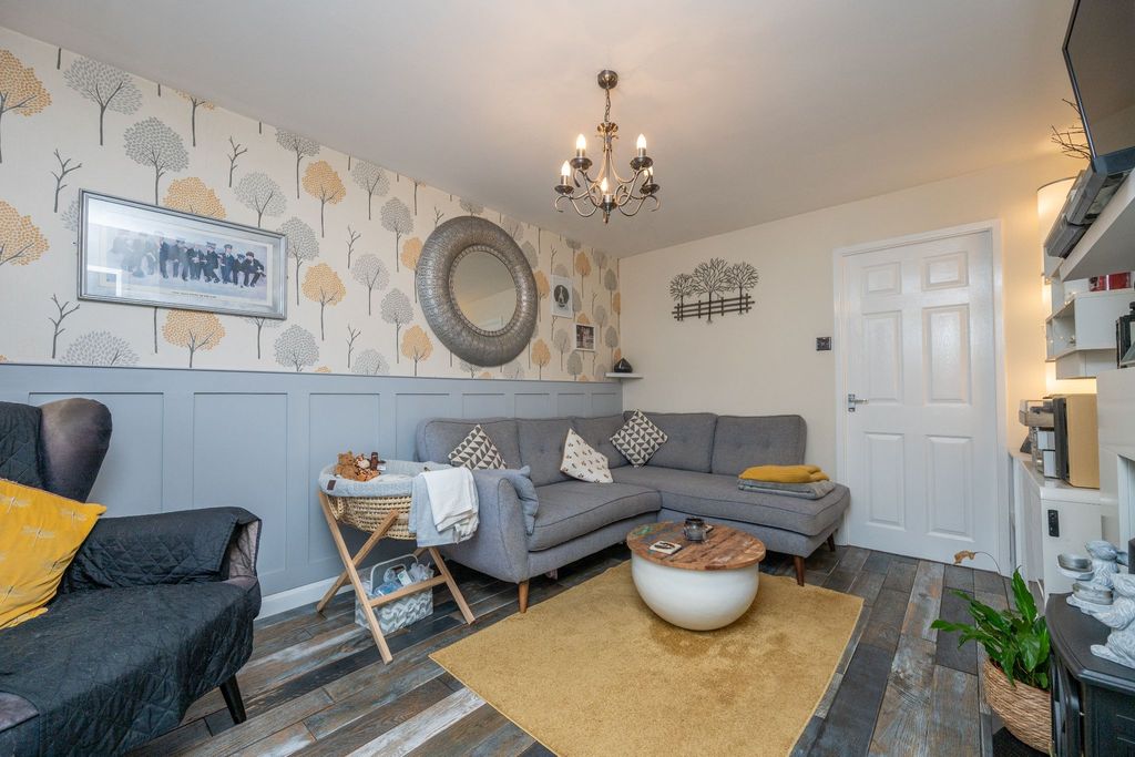 Property photo 3 of 22 Photograph 3