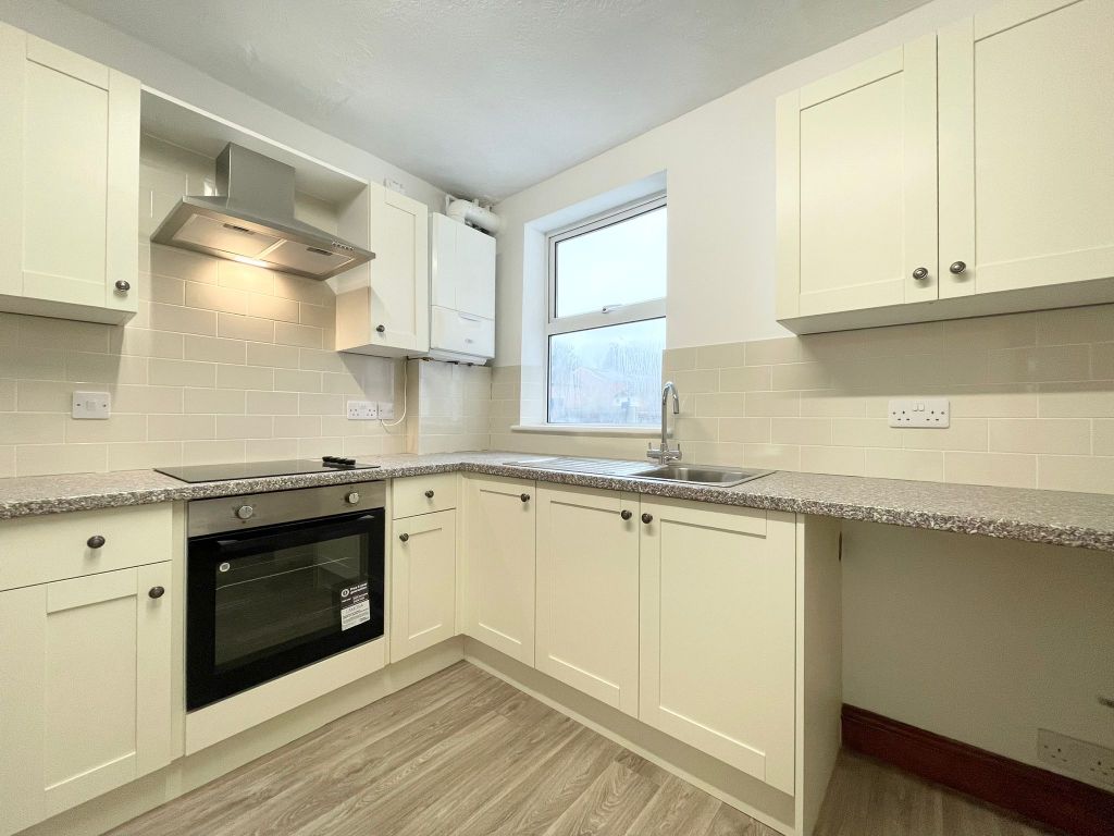 Property photo 1 of 11 Kitchen