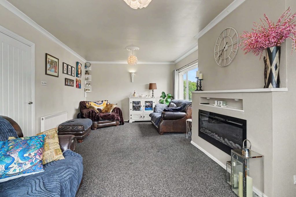 Property photo 2 of 38
