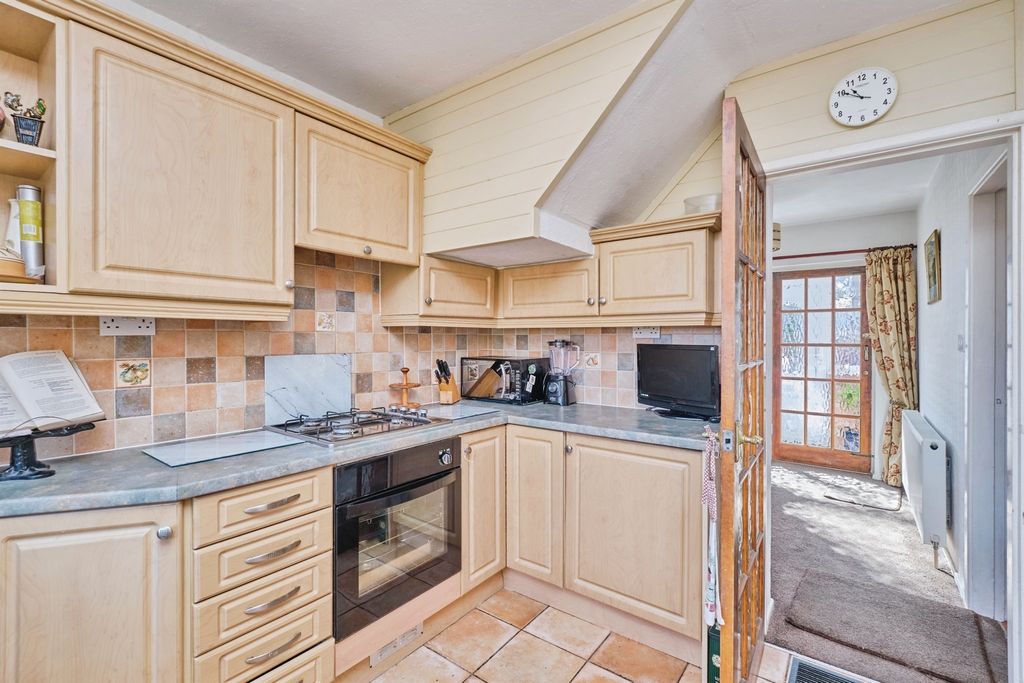 Property photo 3 of 17