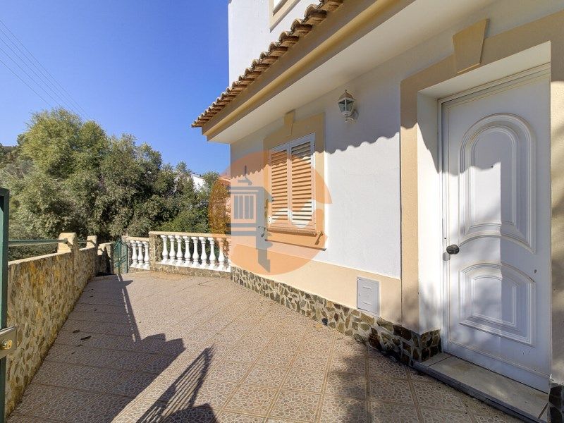 Property photo 2 of 45