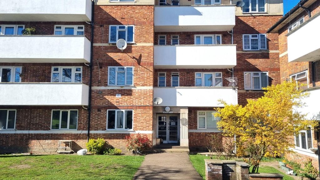 Property photo 1 of 12