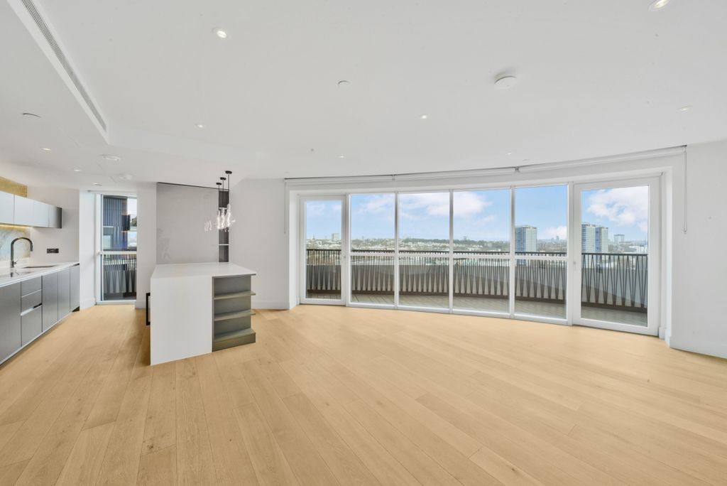 Property photo 1 of 18 Cassini Apartments