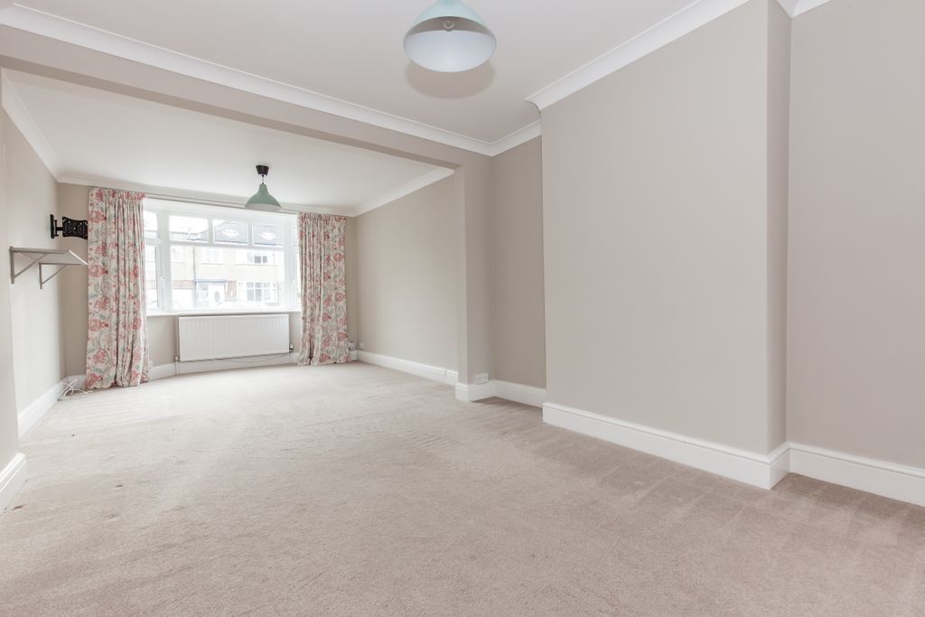 Property photo 1 of 10 80417
