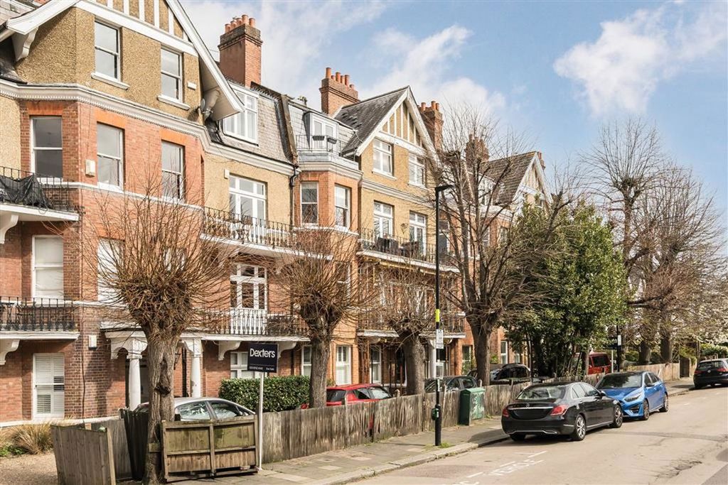 Property photo 1 of 8