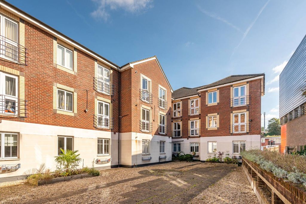 Property photo 3 of 9