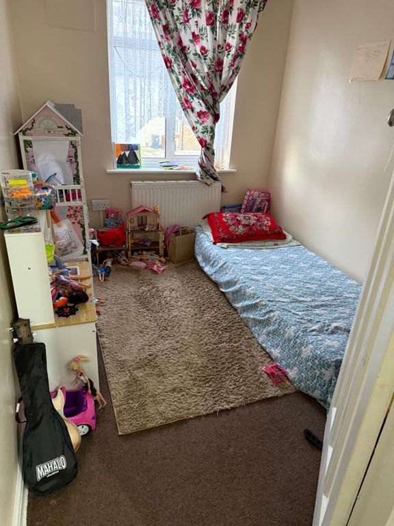 Property photo 3 of 12