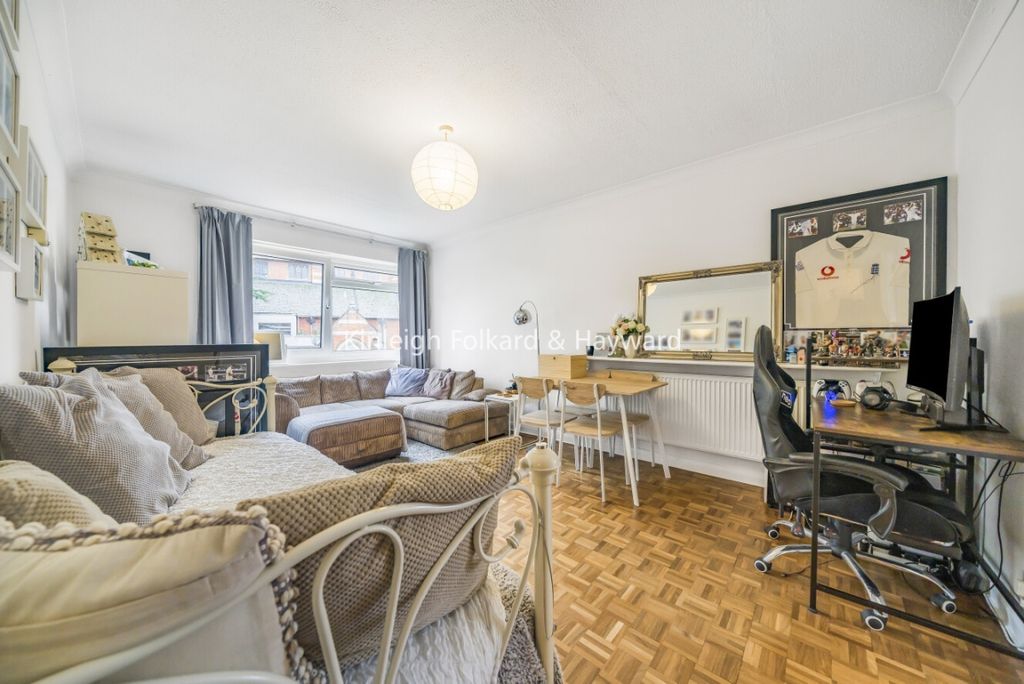 Property photo 2 of 7 6Ae73Bff-5604-45E6-B