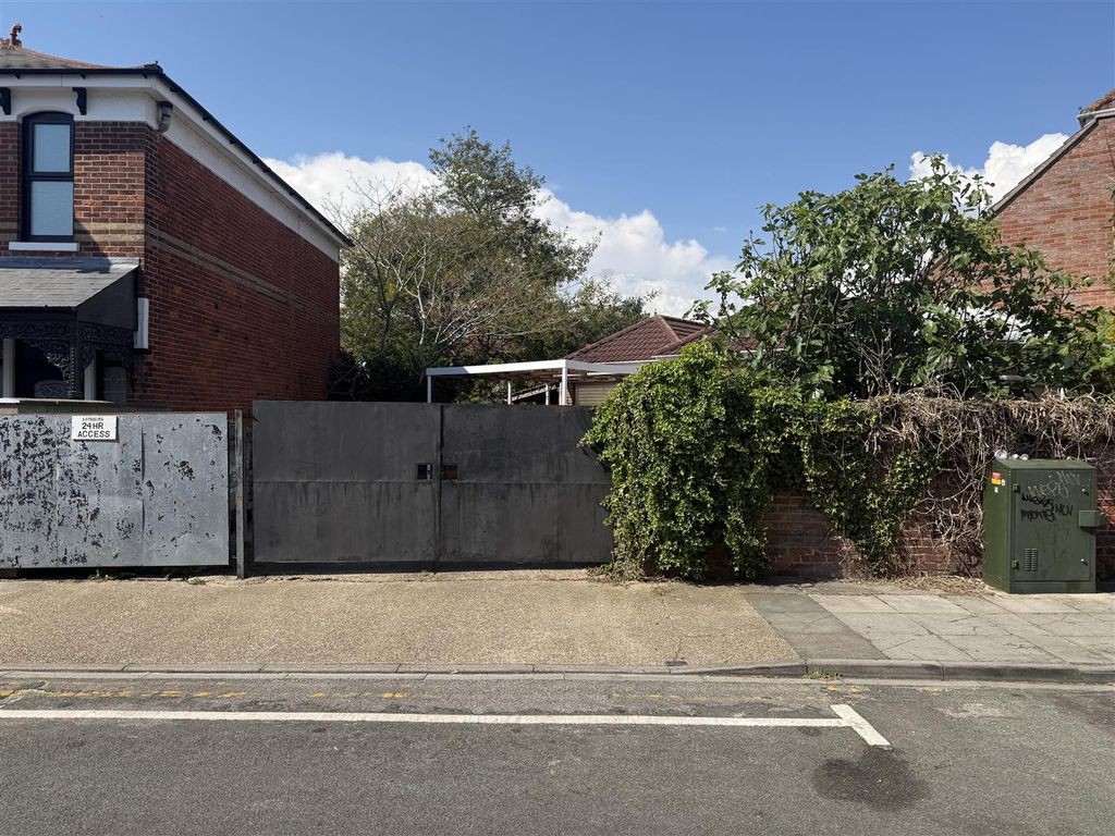 Property photo 3 of 8 Img_4024 3.Jpg