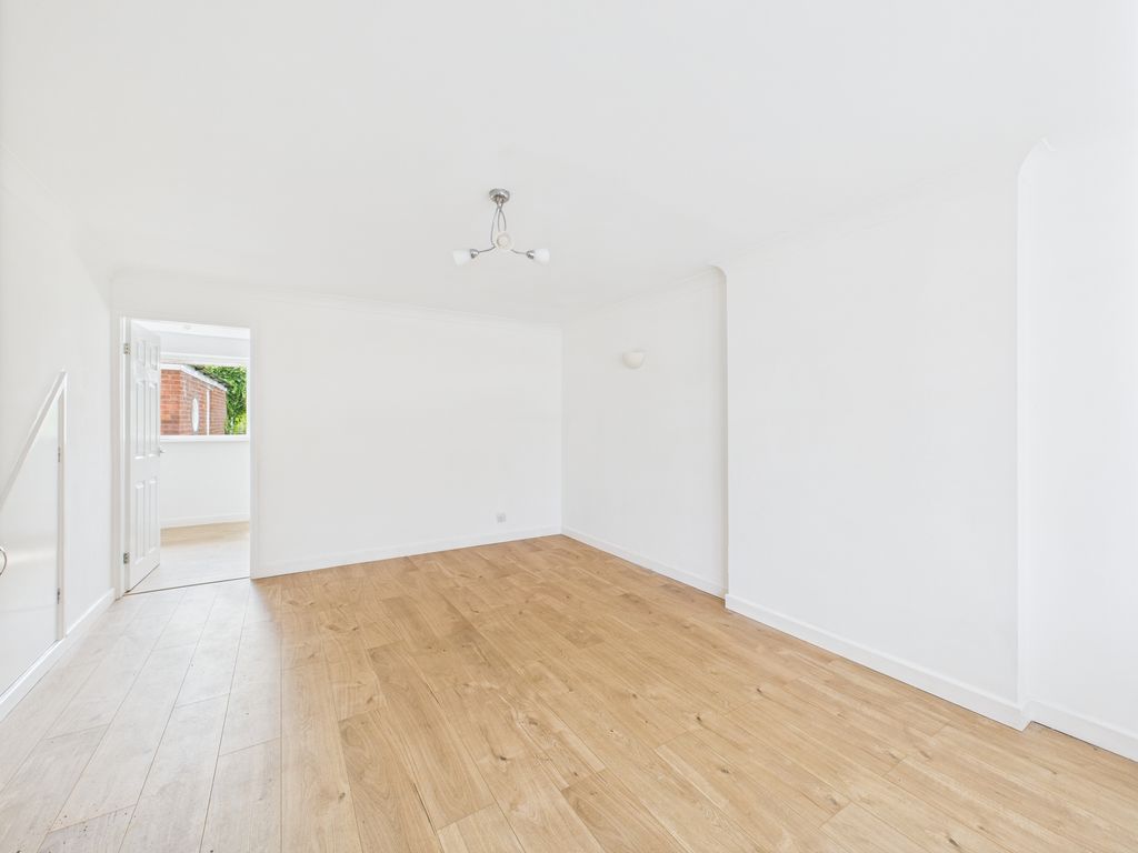 Property photo 3 of 25