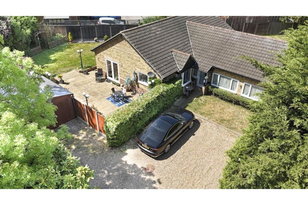 Property photo 3 of 36