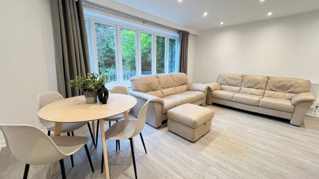 Property photo 1 of 41