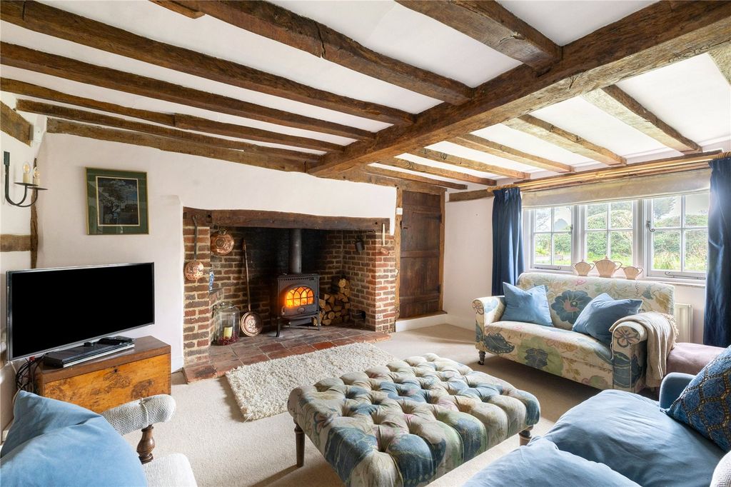 Property photo 2 of 19 Sitting Room