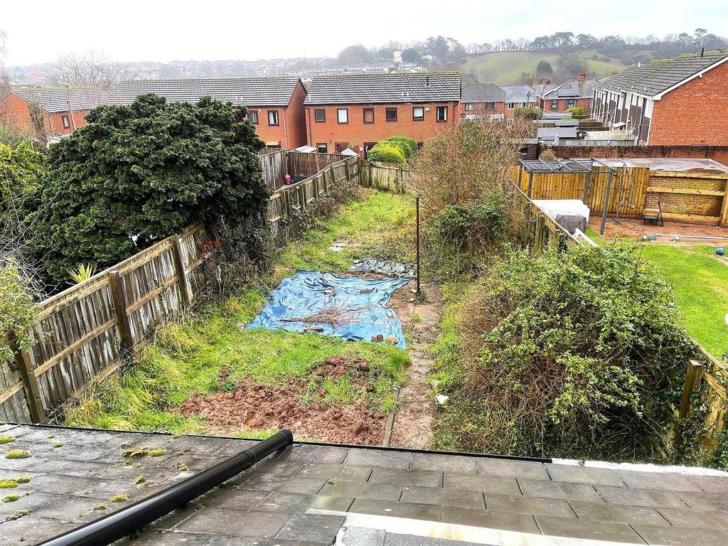 Property photo 2 of 18 Garden